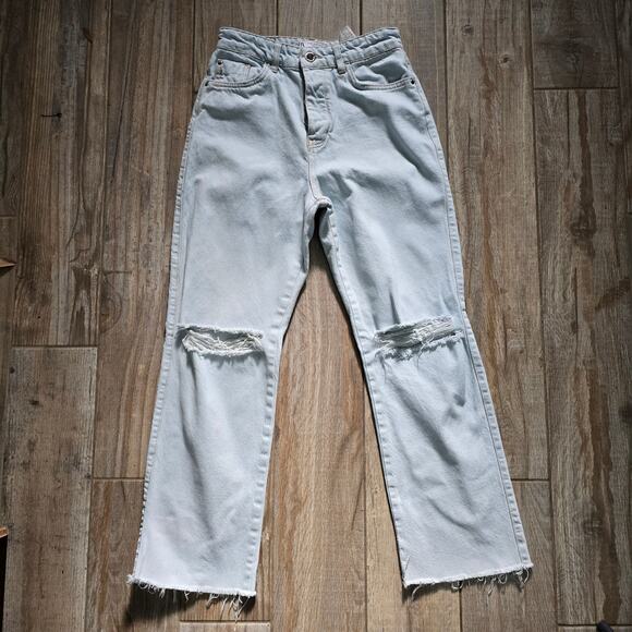 Zara Jeans Light Wash Distressed Design Button Fly Raw Hem Size 4 - Picture 2 of 10